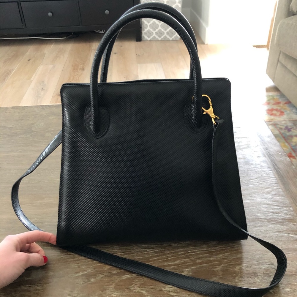 Bottega Veneta Like New Black Leather Bag